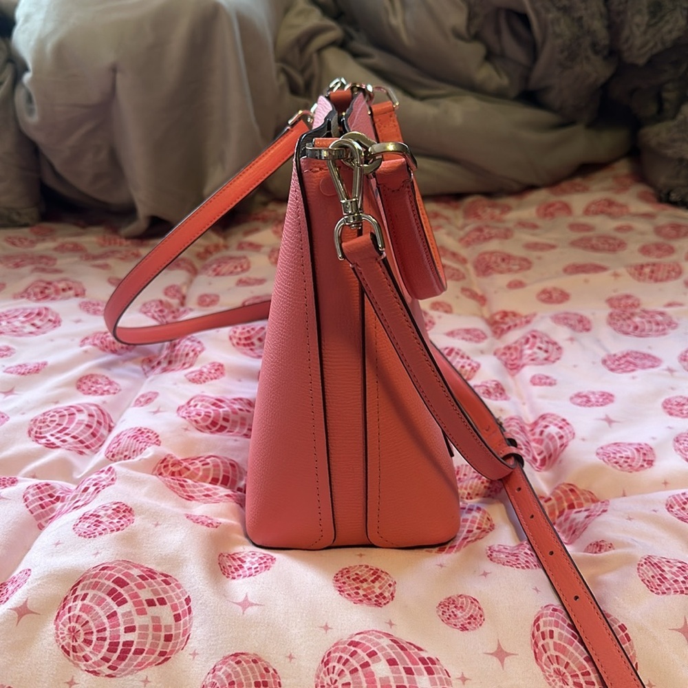 Peach Kate spade crossbody - Picture 2 of 14